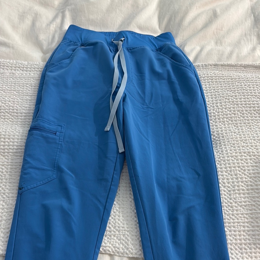 Figs Zamora High Waisted Joggers - Picture 2 of 9